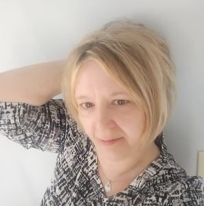 Meet your Posher, Suzette